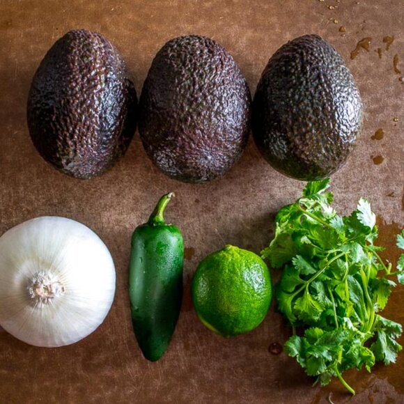 Sur La Table - Molcajete and Tejolote (Mortar and Pestle) - Picture 5 of 5